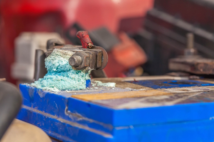 4 sinais de problema na bateria do carro | São Lourenço Pneus | Niterói