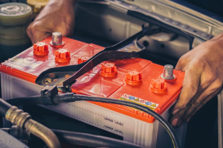 Aprenda a identificar a bateria correta para seu carro | São Lourenço Pneus | Niterói