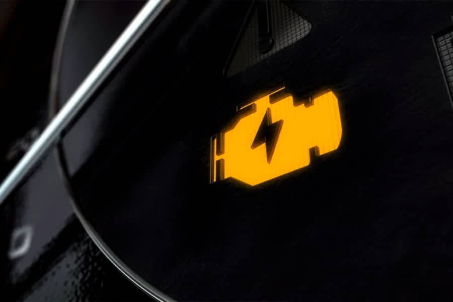 Razões pelas quais a luz de emergência pode acender no painel do seu carro | São Lourenço Pneus | Niterói
